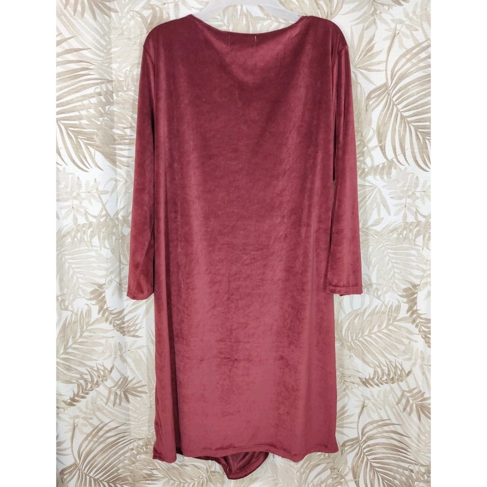 The Paragon Woman's Shirred Velvet Dress Burgundy Size 3X Knee Length 3/4 Sleeve - Picture 3 of 4